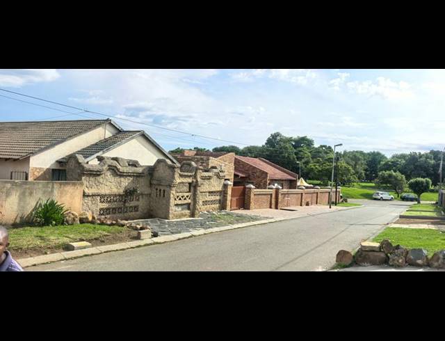 0 BEDROOM HOUSE FOR SALE IN MOROKA